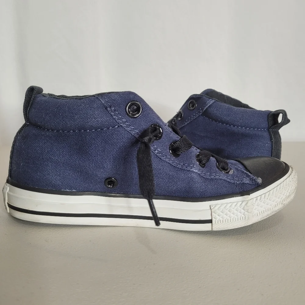Converse Kids Chuck Taylor All Star Sneaker - Size 1
